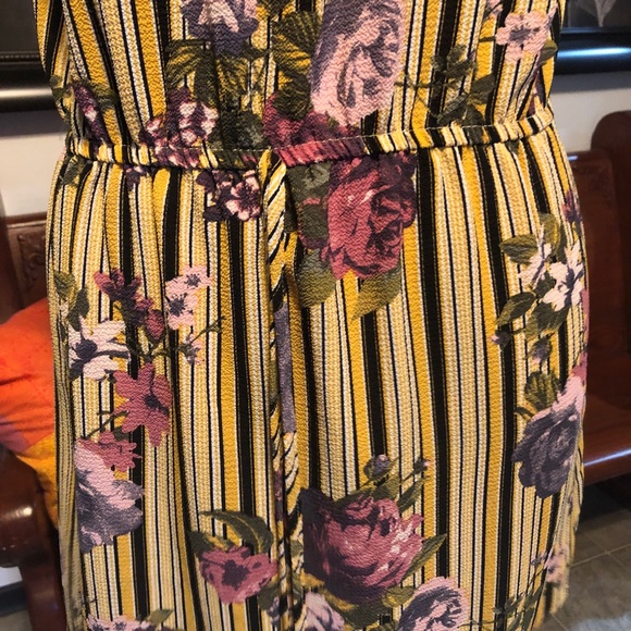 EUC Women’s Stella Tweed Zip Floral Dress - Picture 3 of 7